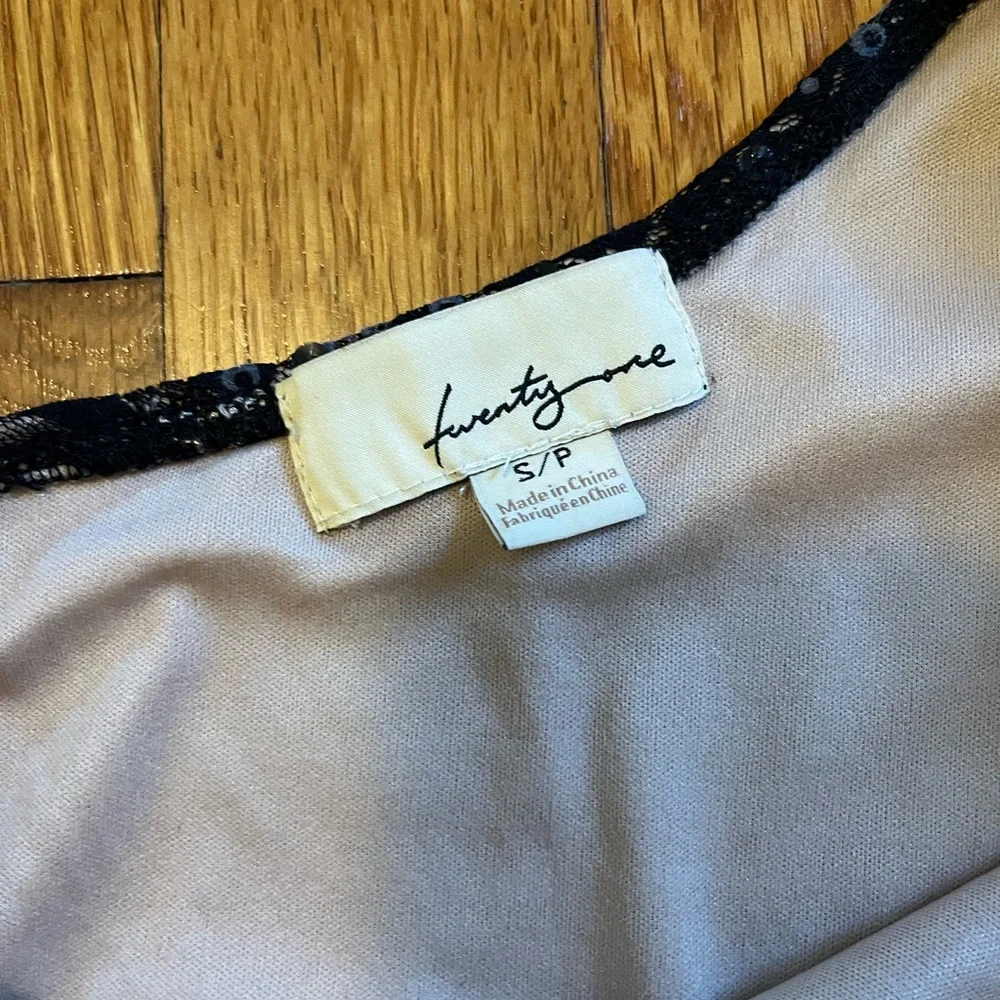 Vintage Forever 21 Asymmetrical Lace one Sleeve Top small - Picture 2 of 9